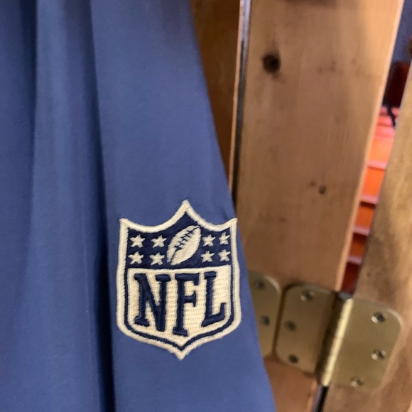 New England Patriots logo pull over warm - Picture 8 of 13